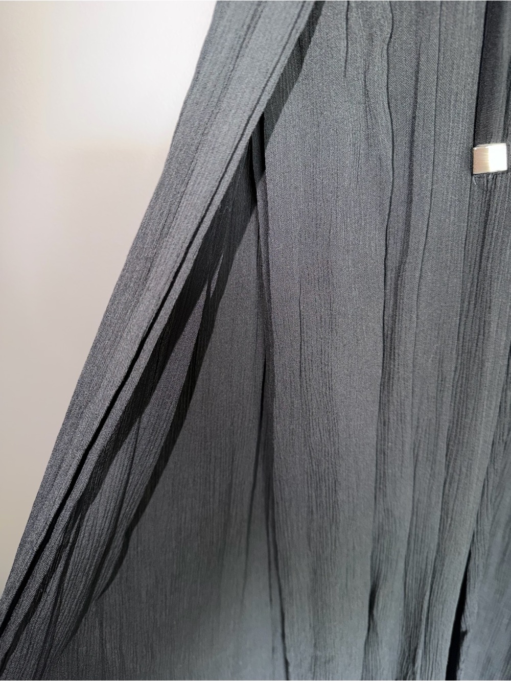 Elan Black Maxi Dress with V-Neck and Drawstring Waist - Picture 4 of 6